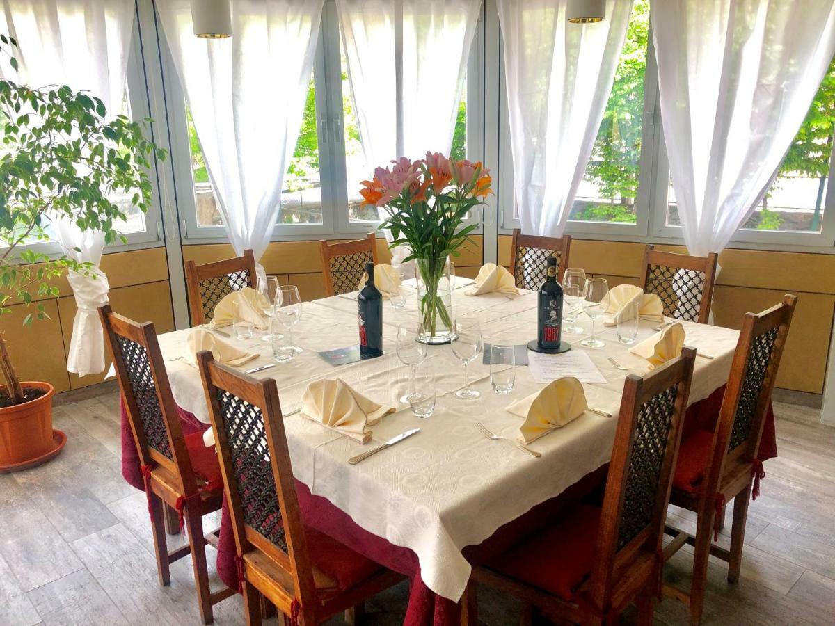 Hotel Della Posta Biasca Εξωτερικό φωτογραφία